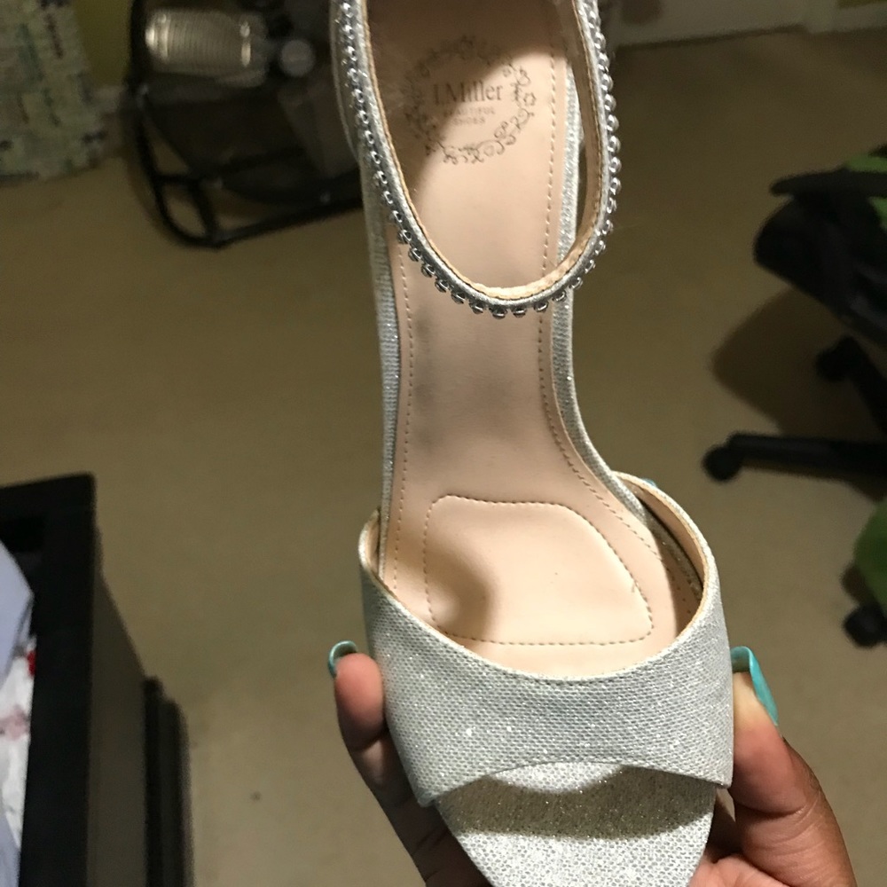 Shoes - Picture 2 of 3